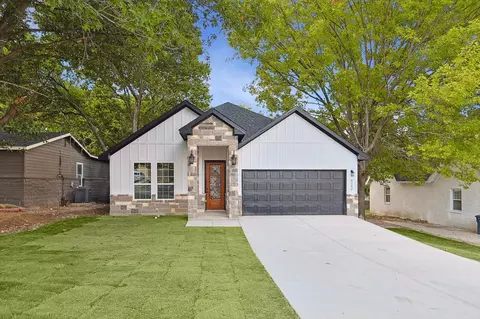 8104 Arbor Ave, Fort Worth, TX 76116