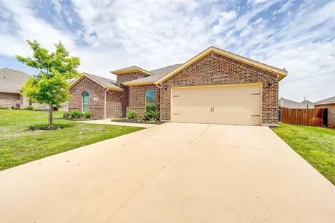 6512 Molly Anita Dr, Joshua, TX 76058