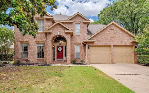 3509 Creekside Ct, Bedford, TX 76021