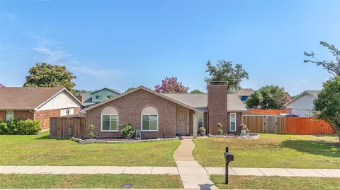 3117 Royal Oaks Dr, Plano, TX 75074