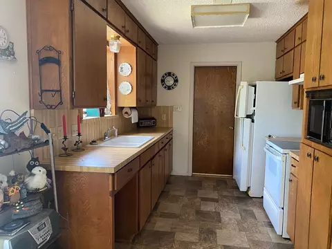 210 Shoshone, Comanche, TX 76442 photo 7