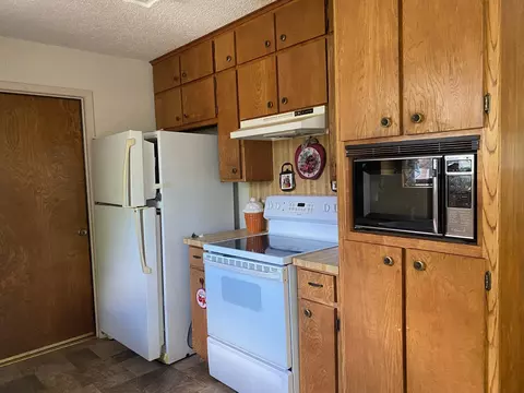 210 Shoshone, Comanche, TX 76442 photo 6