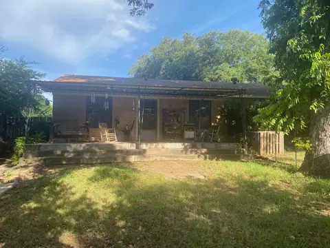 210 Shoshone, Comanche, TX 76442 photo 2