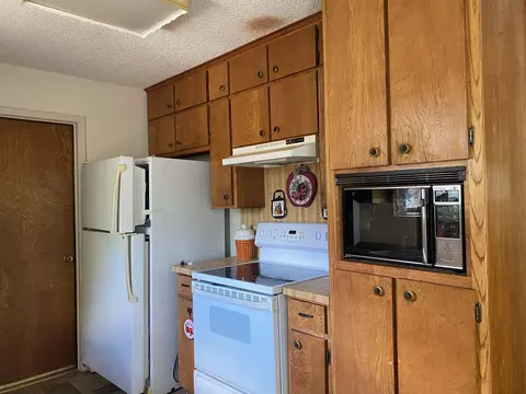 210 Shoshone, Comanche, TX 76442 photo 5