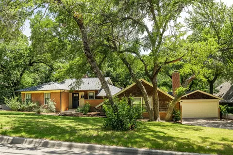 1737 Yolanda Dr, Fort Worth, TX 76112