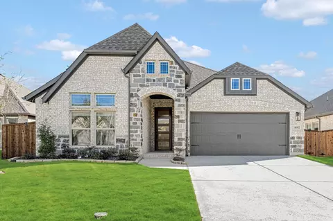 16912 Sandgrass Dr, Fort Worth, TX 76177
