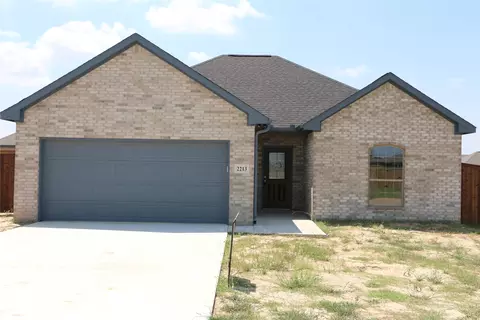 2213 Samuel St, Mabank, TX 75147