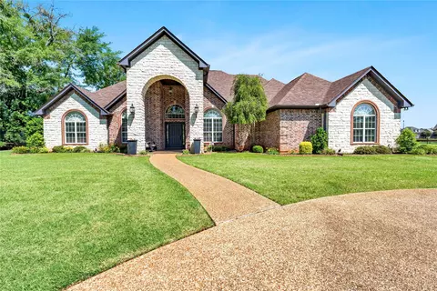 115 Pecan Valley Dr, Bullard, TX 75757