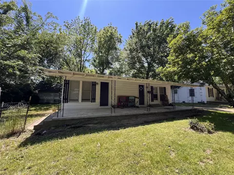 1178 Grove St, Paris, TX 75460