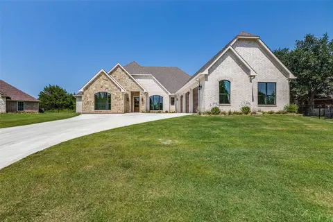 36 Eagle Chase Ln, Pottsboro, TX 75076