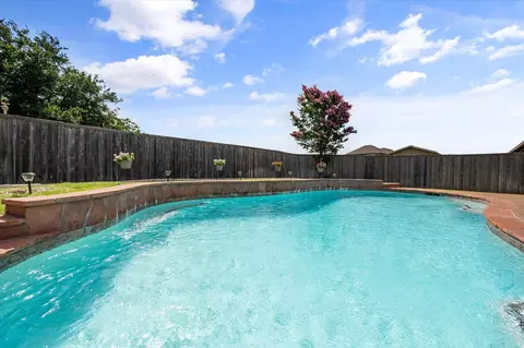 110 Pebble Creek Way, Alvarado, TX 76009