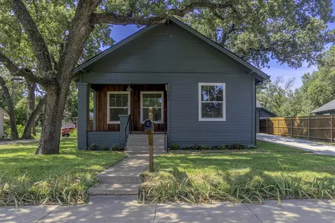 302 E Lee Ave, Weatherford, TX 76086