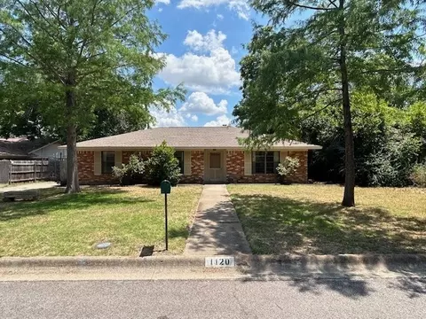 1120 Imperial Dr, Denton, TX 76209