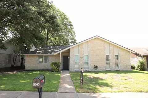 5010 Collingwood Dr, Garland, TX 75043