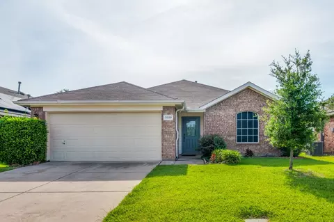 3320 Lake Hill Ln, Hurst, TX 76053