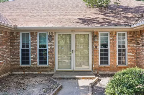 400 Oak Ln, Euless, TX 76039 photo 4