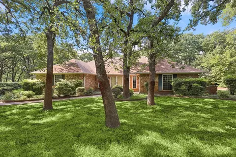 400 Oak Ln, Euless, TX 76039 photo 2