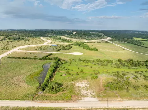 1085 Audrey Valley Ln, Glen Rose, TX 76043
