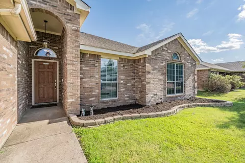 4706 Fox Meadows Ln, Mansfield, TX 76063