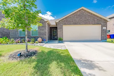 1908 Blackbrush Dr, Royse City, TX 75189