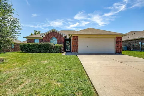 613 Marybeth Dr, Burleson, TX 76028
