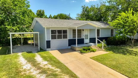 507 E 5th St, Weatherford, TX 76086