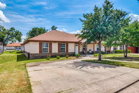 300 S Cottonbelt Ave #1A, Wylie, TX 75098