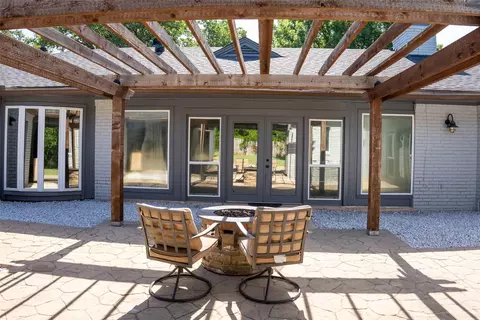 1419 Broadmoor Ln, Irving, TX 75061