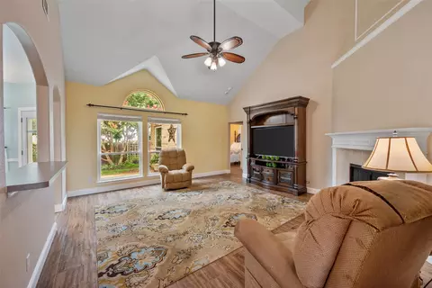 12624 Red Cedar Dr, Euless, TX 76040 photo 11