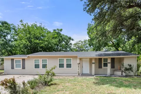 1815 Skylark Dr, Arlington, TX 76010
