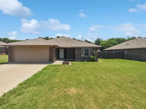 504 Westmeadow Dr, Cleburne, TX 76033