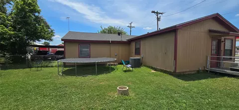 301 E Rock Island Ave, Boyd, TX 76023