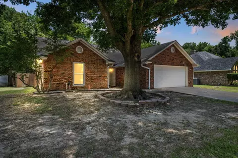 1713 Creekside Ave, Sherman, TX 75092