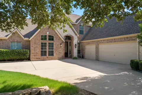 813 Shady Meadow Dr, Highland Village, TX 75077