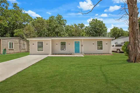 929 Highland Dr, Grand Prairie, TX 75051