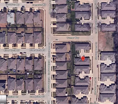 204 Stewart Bend Ct, Azle, TX 76020