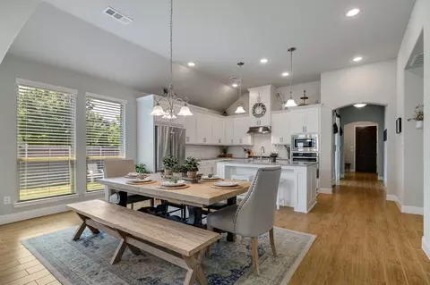 800 Parkland Dr, Aubrey, TX 76227