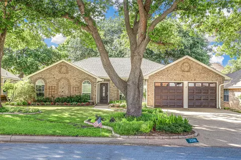 3330 Summerfield Dr, Grapevine, TX 76051