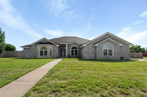 2013 Purple Martin Dr, Killeen, TX 76542