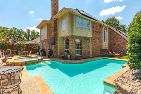 9839 Cliffside Dr, Irving, TX 75063