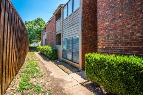 9254 Forest Ln #302, Dallas, TX 75243
