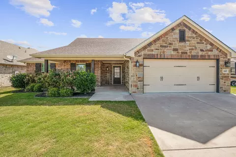 249 Jacinth Ln, Granbury, TX 76049