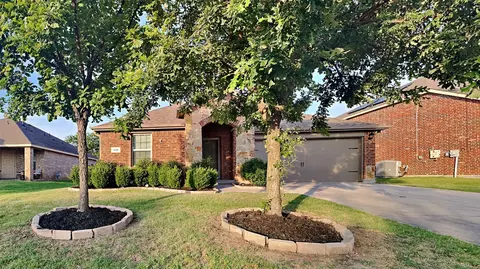 239 Thoroughbred St, Waxahachie, TX 75165