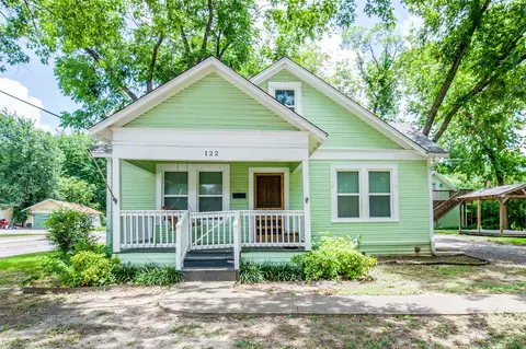 122 E University Ave, Waxahachie, TX 75165