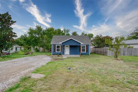 308 Frontage Rd, Tom Bean, TX 75489 photo 2