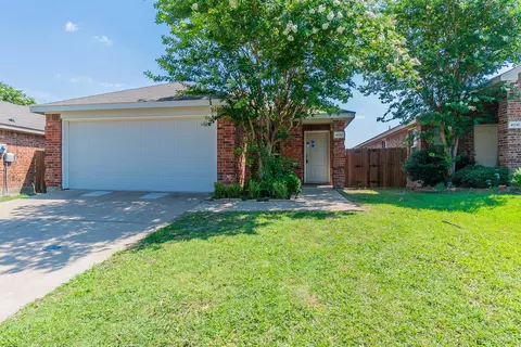 4012 Ridgetop Dr, Heartland, TX 75126