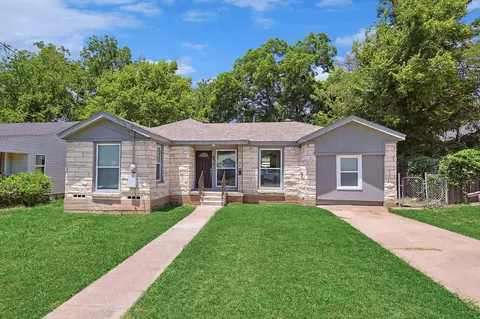 927 S Franklin St, Dallas, TX 75211