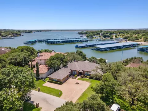 45 Harbour Point Cir, Fort Worth, TX 76179