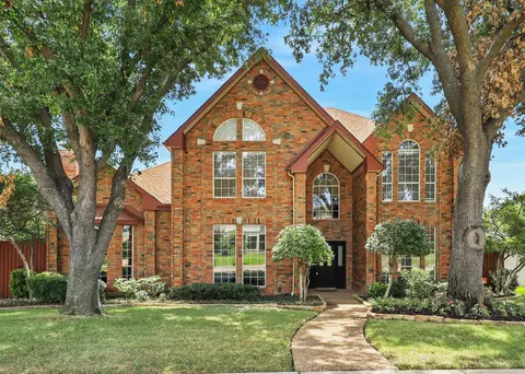 2214 Burgundy Dr, Carrollton, TX 75006
