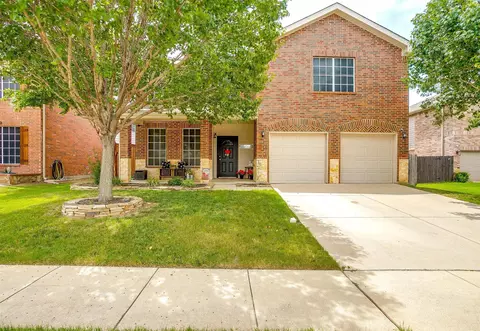 3909 Grizzly Hills Cir, Fort Worth, TX 76244